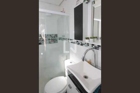 Casa para alugar com 53m², 2 quartos e 1 vaga Casa para alugar com 53m², 2 quartos e 1 vagaBanheiro