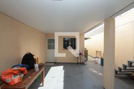 Casa para alugar com 53m², 2 quartos e 1 vaga Casa para alugar com 53m², 2 quartos e 1 vagaQuintal