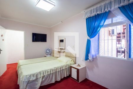 Casa à venda com 206m², 3 quartos e 2 vagas Casa à venda com 206m², 3 quartos e 2 vagasQuarto 2