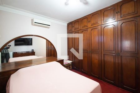 Suíte de casa à venda com 3 quartos, 206m² em Padroeira, Osasco