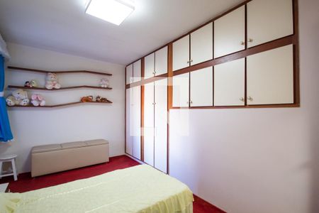 Casa à venda com 206m², 3 quartos e 2 vagas Casa à venda com 206m², 3 quartos e 2 vagasQuarto 2