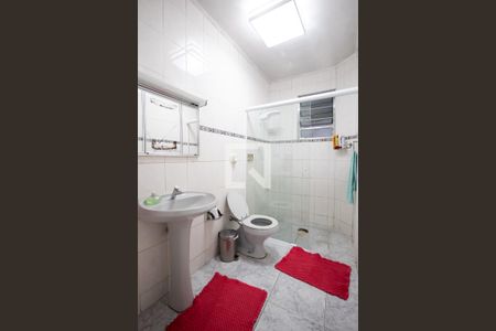 Casa à venda com 206m², 3 quartos e 2 vagas Casa à venda com 206m², 3 quartos e 2 vagasBanheiro 2