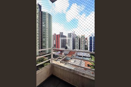 Apartamento para alugar com 103m², 3 quartos e 3 vagasVaranda do Quarto 2 - Suíte