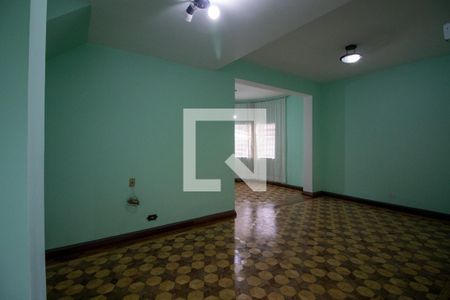 Sala de casa à venda com 5 quartos, 200m² em Cidade Vargas, São Paulo