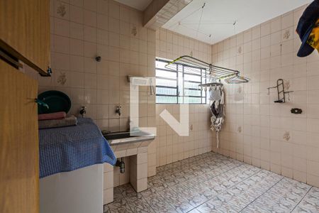 Casa à venda com 280m², 5 quartos e 1 vagaCasa 1 - area de serviço