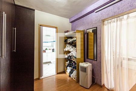 Casa à venda com 280m², 5 quartos e 1 vagaCasa 2 - quarto 2 closet