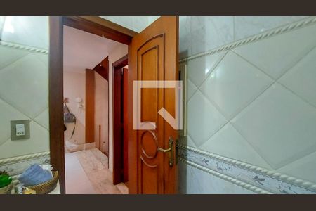 Casa à venda com 353m², 5 quartos e 4 vagasLavabo 