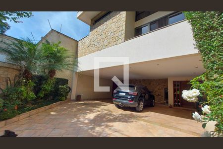 Casa à venda com 353m², 5 quartos e 4 vagasGaragem 