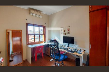 Casa à venda com 353m², 5 quartos e 4 vagasQuarto 4 