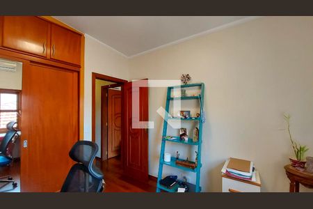 Casa à venda com 353m², 5 quartos e 4 vagasQuarto 4 