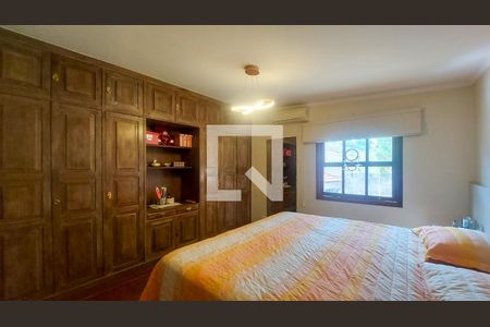 Casa à venda com 353m², 5 quartos e 4 vagasQuarto 3 - Suite 