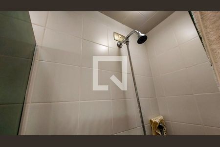 Casa à venda com 353m², 5 quartos e 4 vagasBanheiro do Quarto 2