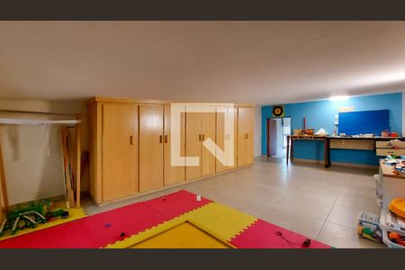 Casa à venda com 353m², 5 quartos e 4 vagasBrinquedoteca