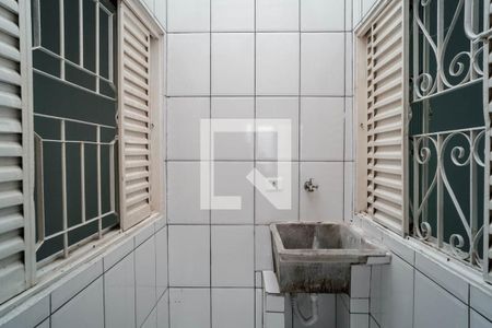 Casa para alugar com 60m², 2 quartos e 1 vagaÁrea de Serviço