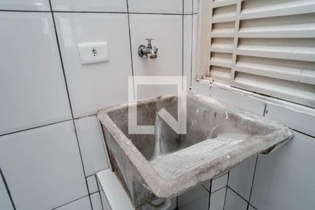 Casa para alugar com 60m², 2 quartos e 1 vagaÁrea de Serviço