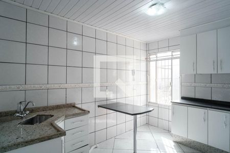 Casa para alugar com 60m², 2 quartos e 1 vagaCozinha