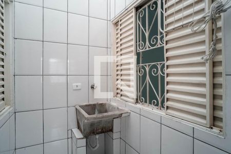 Casa para alugar com 60m², 2 quartos e 1 vagaÁrea de Serviço