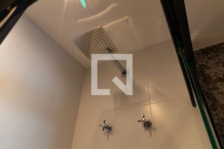 Apartamento para alugar com 24m², 1 quarto e sem vagaDetalhe chuveiro 