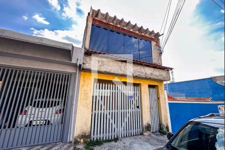 Casa para alugar com 120m², 2 quartos e 1 vagaFachada