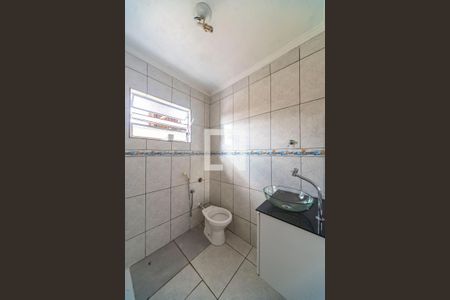 Casa para alugar com 120m², 2 quartos e 1 vagaBanheiro 