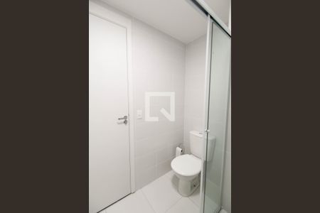 Banheiro de kitnet/studio para alugar com 1 quarto, 26m² em Brás, São Paulo