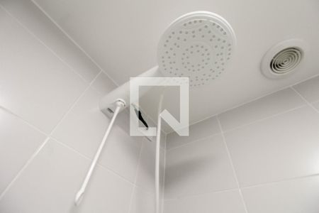 Banheiro de kitnet/studio para alugar com 1 quarto, 26m² em Brás, São Paulo