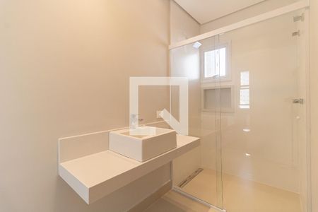 Apartamento à venda com 220m², 4 quartos e 3 vagas Apartamento à venda com 220m², 4 quartos e 3 vagasBanheiro da Suíte 2