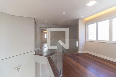 Apartamento à venda com 220m², 4 quartos e 3 vagas Apartamento à venda com 220m², 4 quartos e 3 vagasHall dos Quartos