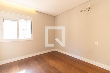 Apartamento à venda com 220m², 4 quartos e 3 vagas Apartamento à venda com 220m², 4 quartos e 3 vagasQuarto 3