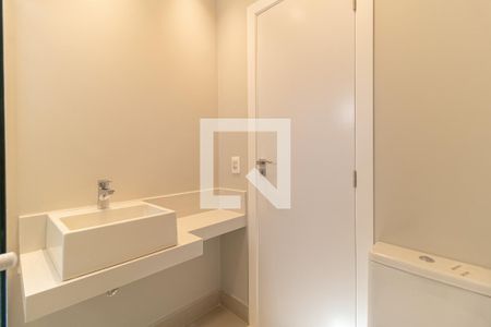 Apartamento à venda com 220m², 4 quartos e 3 vagas Apartamento à venda com 220m², 4 quartos e 3 vagasBanheiro Social