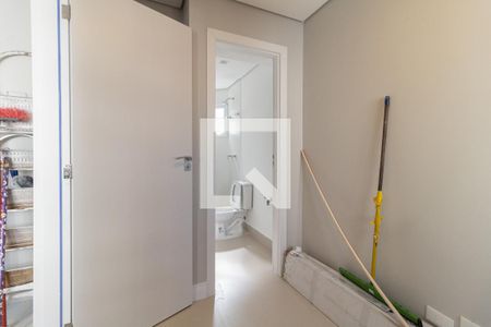 Apartamento à venda com 220m², 4 quartos e 3 vagas Apartamento à venda com 220m², 4 quartos e 3 vagasQuarto de Serviço