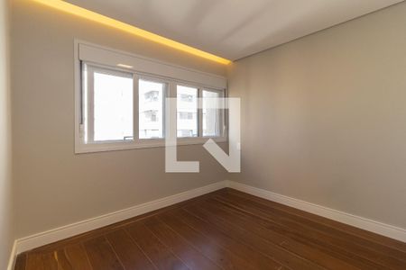 Apartamento à venda com 220m², 4 quartos e 3 vagas Apartamento à venda com 220m², 4 quartos e 3 vagasSuíte 2