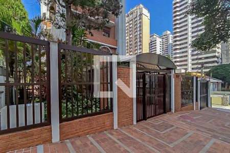 Apartamento à venda com 220m², 4 quartos e 3 vagas Apartamento à venda com 220m², 4 quartos e 3 vagasFachada