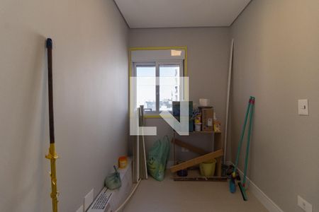 Apartamento à venda com 220m², 4 quartos e 3 vagas Apartamento à venda com 220m², 4 quartos e 3 vagasQuarto de Serviço