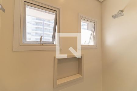 Apartamento à venda com 220m², 4 quartos e 3 vagas Apartamento à venda com 220m², 4 quartos e 3 vagasBanheiro Social