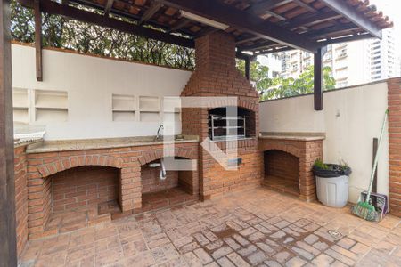 Apartamento à venda com 220m², 4 quartos e 3 vagas Apartamento à venda com 220m², 4 quartos e 3 vagasChurrasqueira