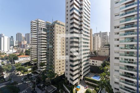 Apartamento à venda com 220m², 4 quartos e 3 vagas Apartamento à venda com 220m², 4 quartos e 3 vagasVista da Varanda da Sala