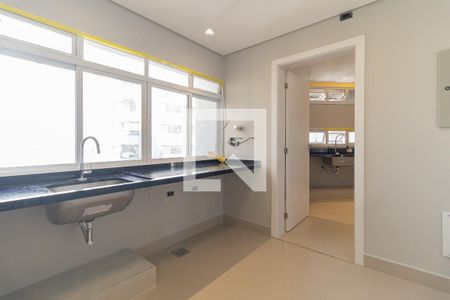 Apartamento à venda com 220m², 4 quartos e 3 vagas Apartamento à venda com 220m², 4 quartos e 3 vagasLavanderia