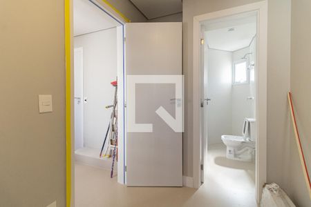 Apartamento à venda com 220m², 4 quartos e 3 vagas Apartamento à venda com 220m², 4 quartos e 3 vagasQuarto de Serviço