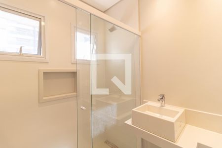 Apartamento à venda com 220m², 4 quartos e 3 vagas Apartamento à venda com 220m², 4 quartos e 3 vagasBanheiro Social