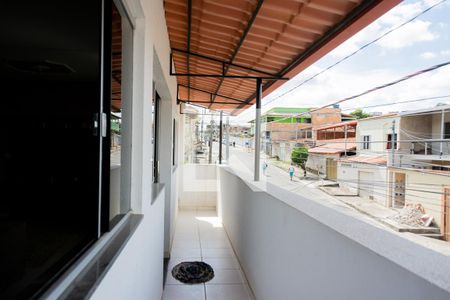 Casa à venda com 280m², 3 quartos e 2 vagas Casa à venda com 280m², 3 quartos e 2 vagasVaranda