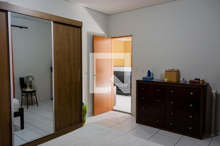 Casa à venda com 280m², 3 quartos e 2 vagas Casa à venda com 280m², 3 quartos e 2 vagasQuarto 3