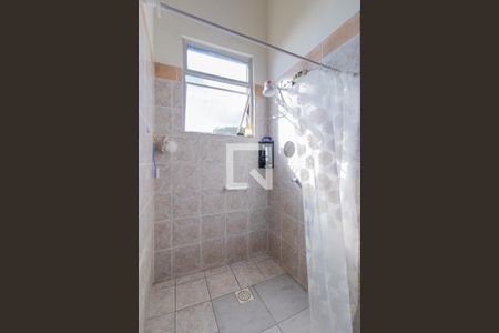 Casa à venda com 450m², 5 quartos e 3 vagas Casa à venda com 450m², 5 quartos e 3 vagasBanheiro 1 Corredor