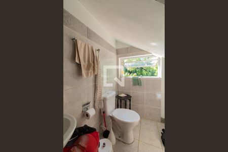 Casa à venda com 450m², 5 quartos e 3 vagas Casa à venda com 450m², 5 quartos e 3 vagasBanheiro do Quarto 1