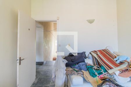 Casa à venda com 450m², 5 quartos e 3 vagas Casa à venda com 450m², 5 quartos e 3 vagasQuarto 4