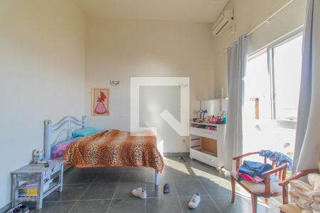 Casa à venda com 450m², 5 quartos e 3 vagas Casa à venda com 450m², 5 quartos e 3 vagasQuarto 2