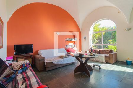 Sala de casa à venda com 5 quartos, 450m² em Vila Assunção, Porto Alegre