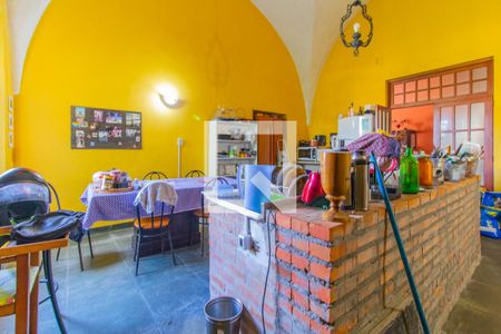 Casa à venda com 450m², 5 quartos e 3 vagas Casa à venda com 450m², 5 quartos e 3 vagasCozinha