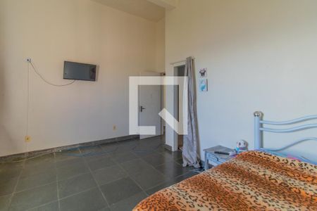 Casa à venda com 450m², 5 quartos e 3 vagas Casa à venda com 450m², 5 quartos e 3 vagasQuarto 2