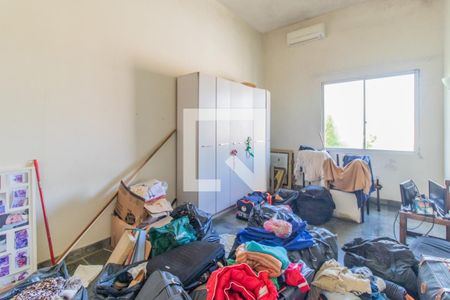 Casa à venda com 450m², 5 quartos e 3 vagas Casa à venda com 450m², 5 quartos e 3 vagasQuarto 4